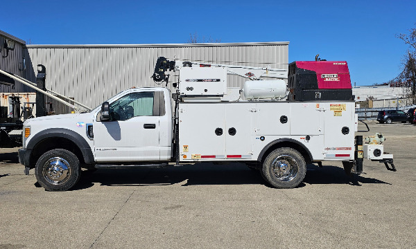 service truck USED 2017 Ford F550 4x4 Service Truck