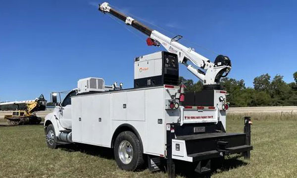 USED 2013 F750 Service Truck | QT Equipment